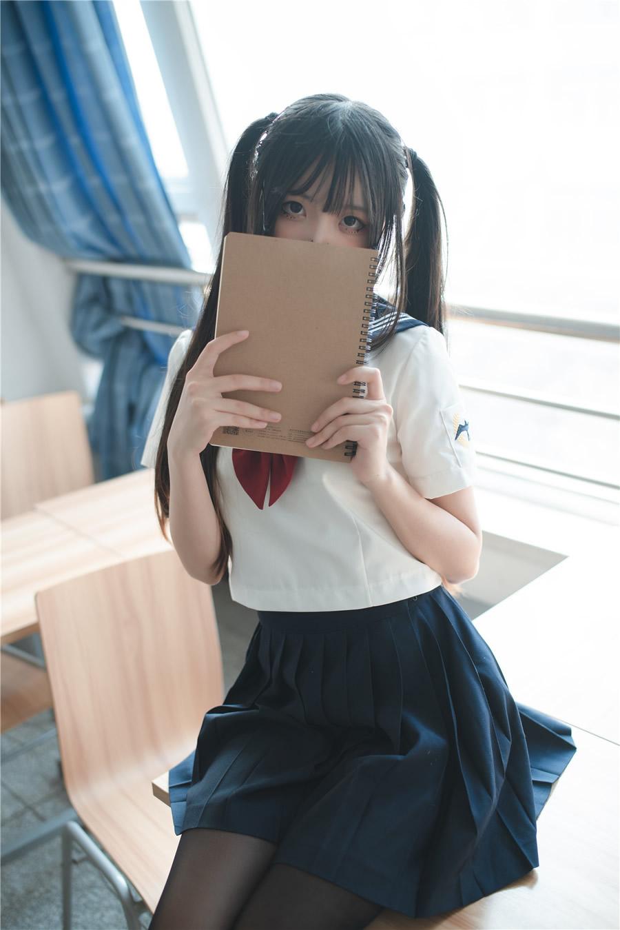 五更百鬼猫娘甘雨COS写真解析:原神角色与猫娘元素融合 五更百鬼猫娘甘雨COS写真解析:原神角色与猫娘元素融合