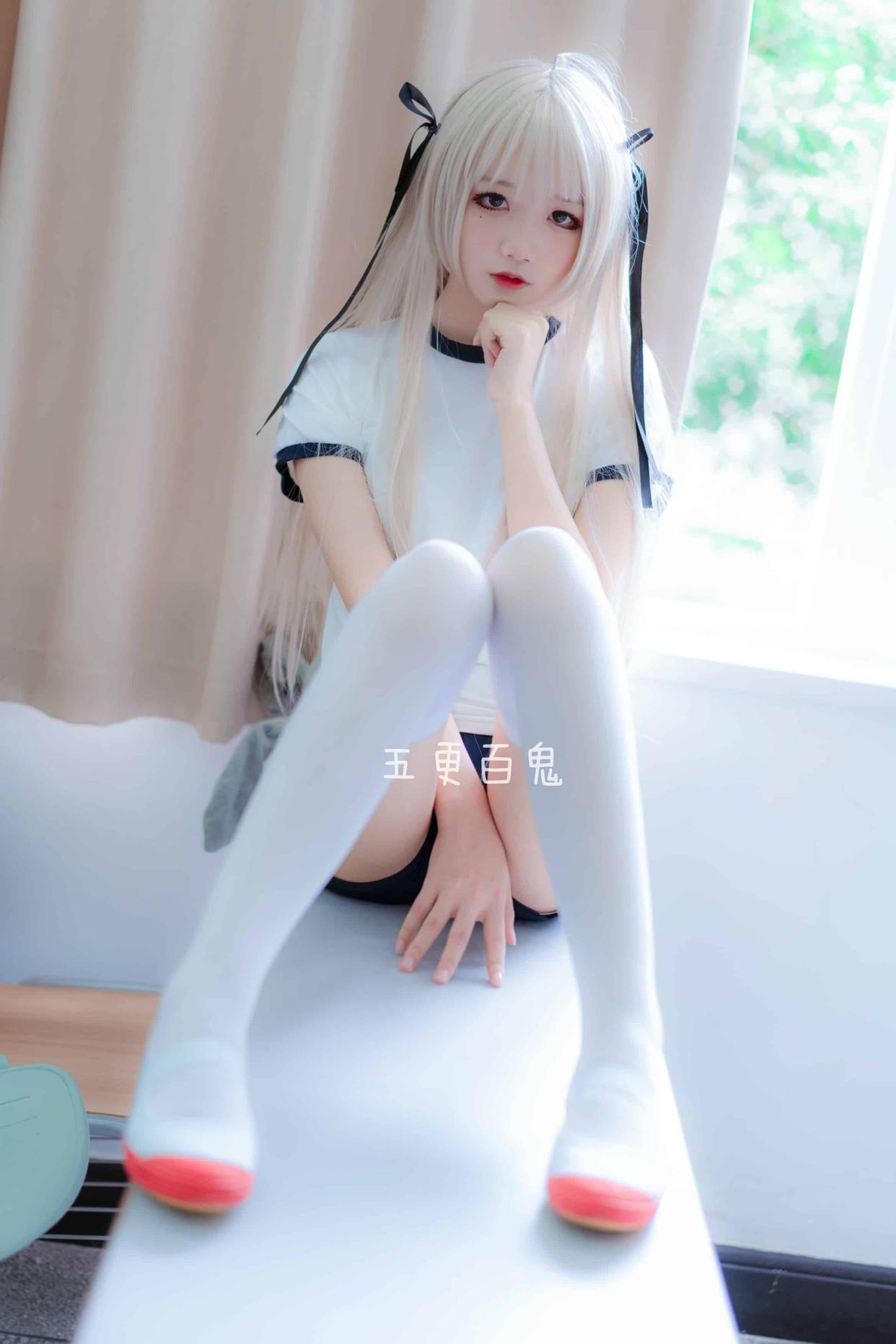 五更百鬼猫娘甘雨COS写真解析:原神角色与猫娘元素融合 五更百鬼猫娘甘雨COS写真解析:原神角色与猫娘元素融合