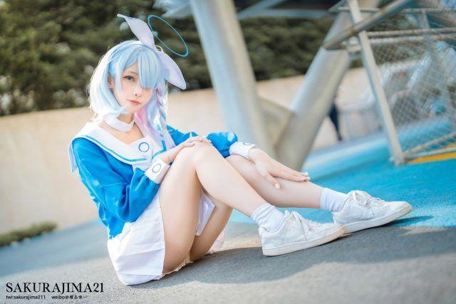 樱岛嗷一阿洛娜COS解析:蓝色梦幻感与水手服少女气质 樱岛嗷一阿洛娜COS解析:蓝色梦幻感与水手服少女气质