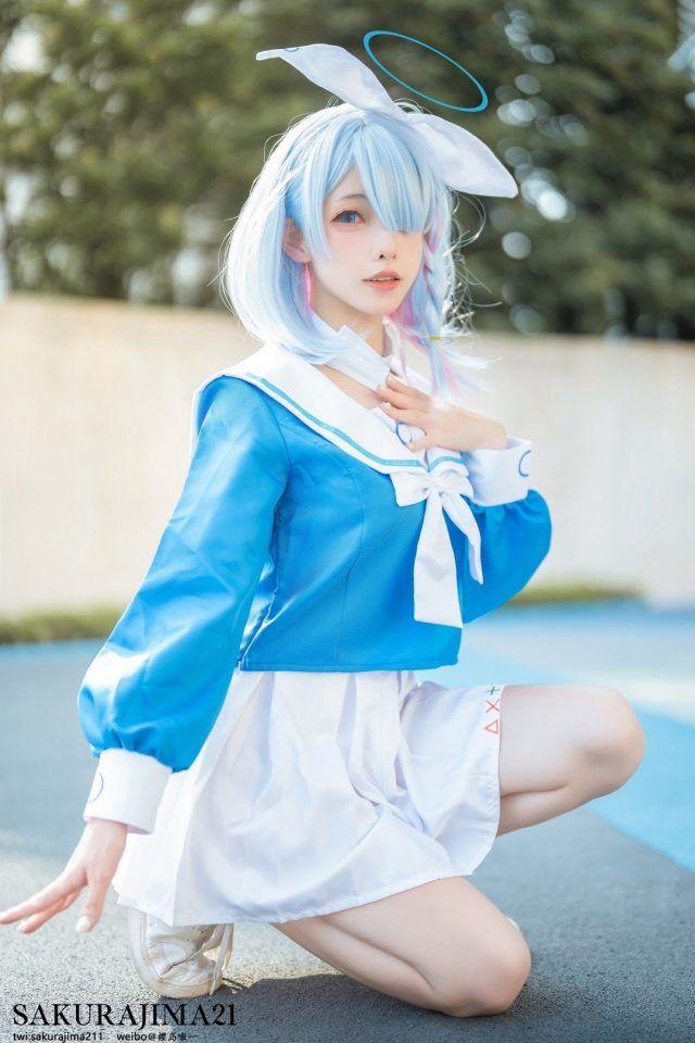樱岛嗷一阿洛娜COS解析:蓝色梦幻感与水手服少女气质 樱岛嗷一阿洛娜COS解析:蓝色梦幻感与水手服少女气质