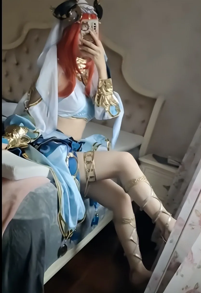 原神妮露COS写真合集解析:舞者气质与二次元角色魅力 原神妮露COS写真合集解析:舞者气质与二次元角色魅力