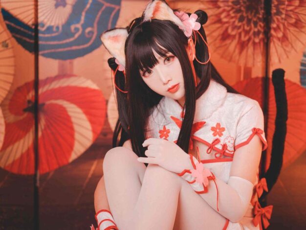 面饼仙儿兔女郎COS写真解析：高人气Coser的甜美造型路线